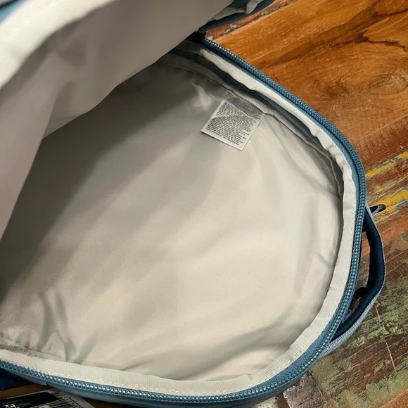 NWT North Face Women’s Borealis Backpack - Picture 9 of 9